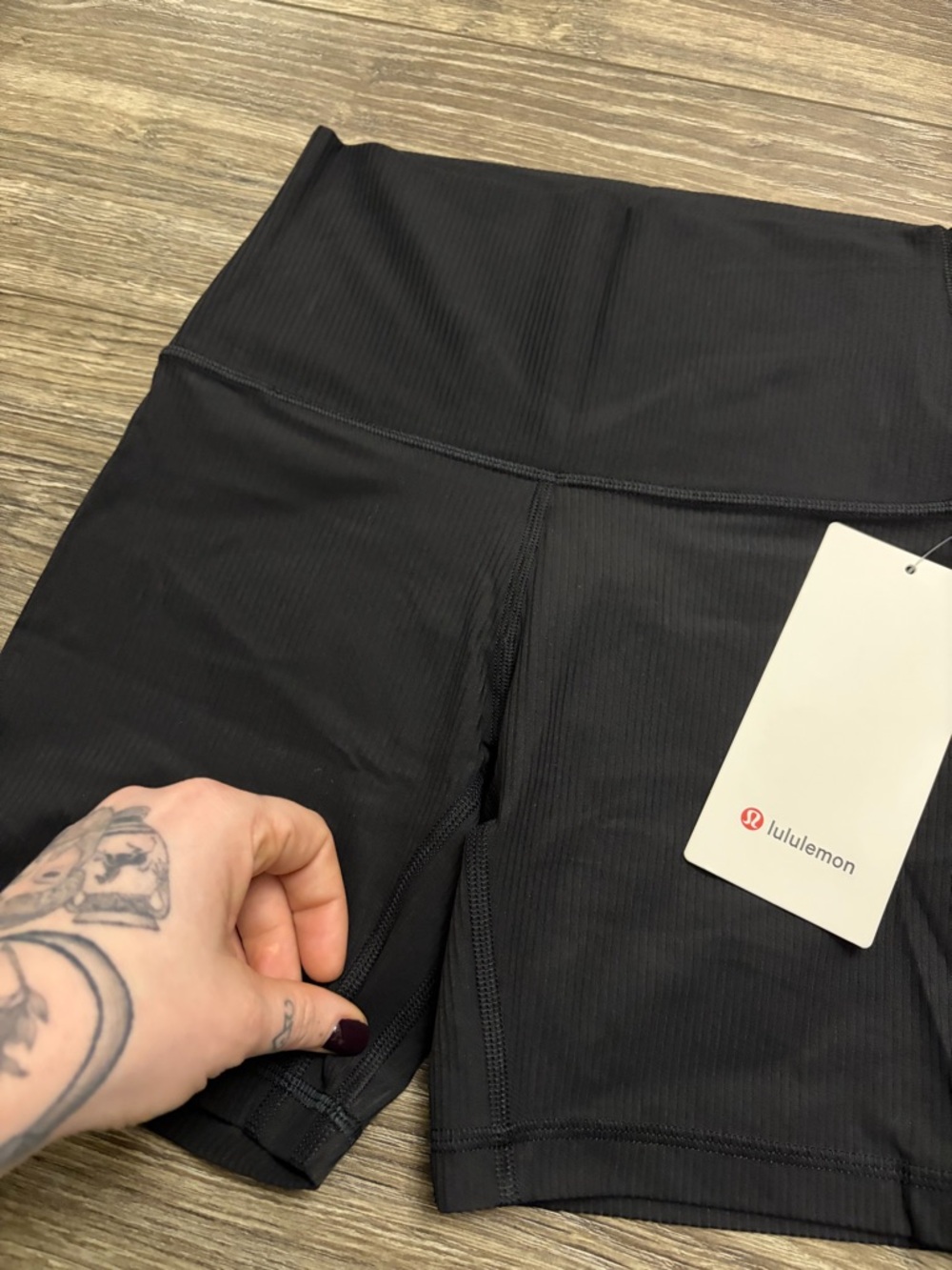 NWT Lululemon Align Ribbed High-Rise Short 6” (Black) Size 4 - Picture 5 of 7